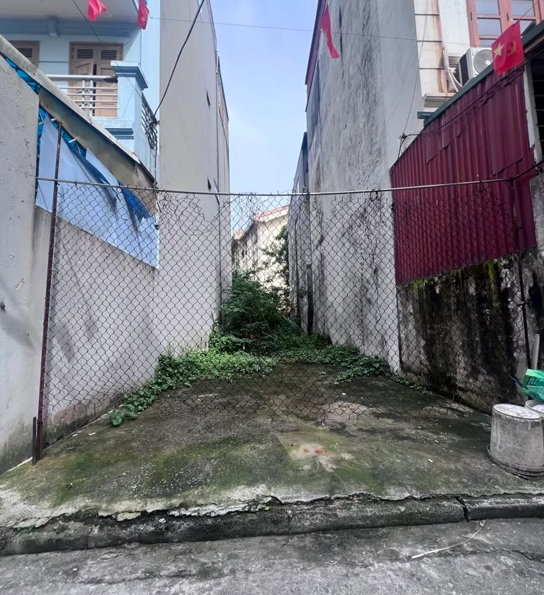 Bán nhà riêng 1 tầng, diện tích 96.6 m2 tại Tư Đình, vị trí đắc địa Ô tô vào tận nơi... Bán nhà riêng tại Long Biên, Hà Nội 01