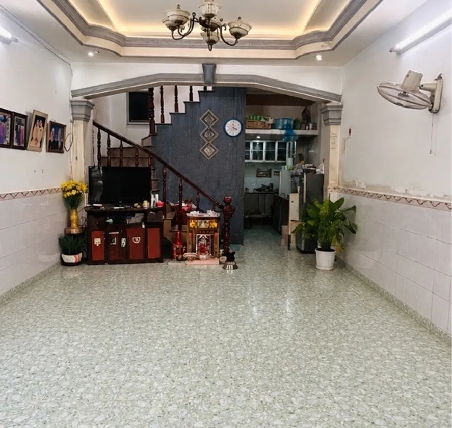 Nhà mặt tiền kdc Bình Phú, Quận 6, 40m2, 2 tầng. Giá 5.8 tỷ... Bán nhà mặt phố tại Bình Phú, Hồ Chí Minh 01