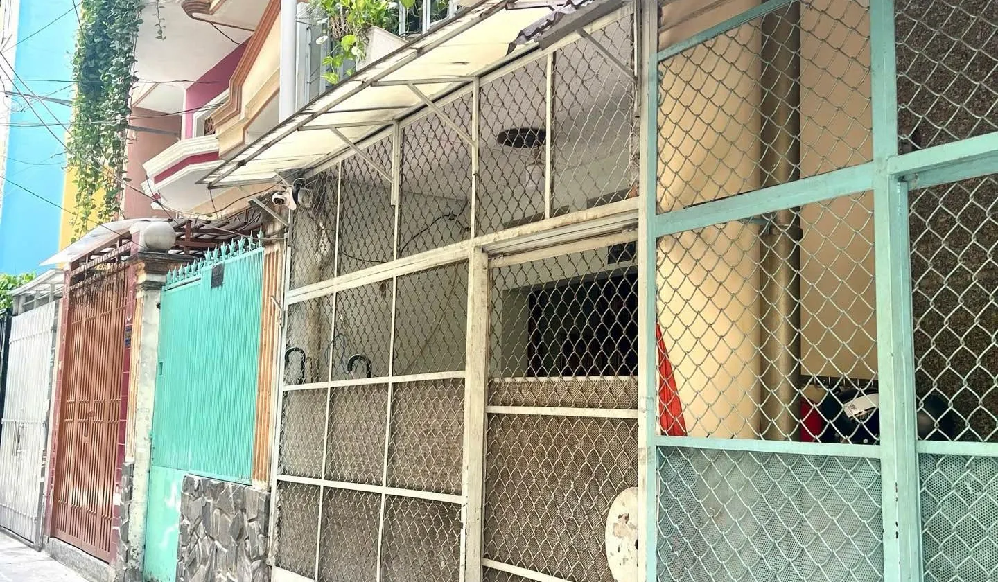 Nhà giá tốt giữa trung tâm Quận 10, tiện ích ngập tràn... Bán nhà riêng tại Vườn Lài, Hồ Chí Minh 01