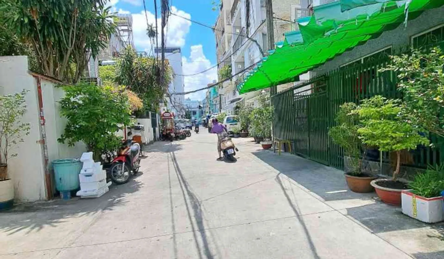 Bán nhà riêng 42m2 tại phường Hòa Hưng, Quận 10, giá 6 tỷ đồng... Bán nhà riêng tại Hòa Hưng, Hồ Chí Minh 01