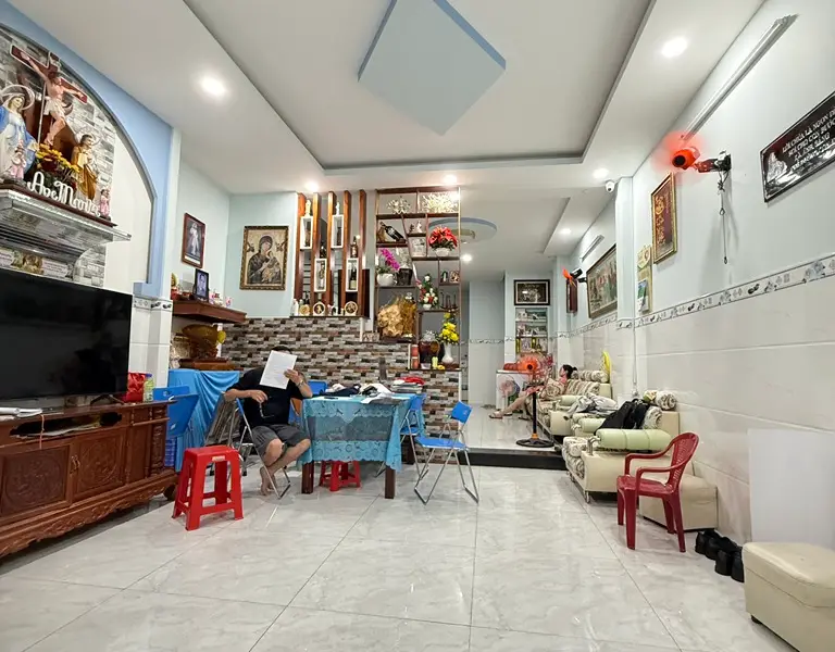 Nhà 3 tầng rộng rãi, sổ chuẩn, vị trí vàng Tân Bình... Bán nhà riêng tại Bảy Hiền, Hồ Chí Minh 01