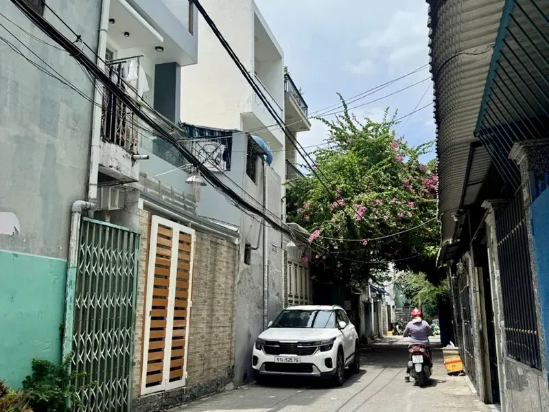 Cơ hội sở hữu nhà riêng 2 mặt hẻm cực thoáng tại Bình Đông Quận 8, chỉ 5.15 tỷ... Bán nhà riêng tại Phú Định, Hồ Chí Minh 01