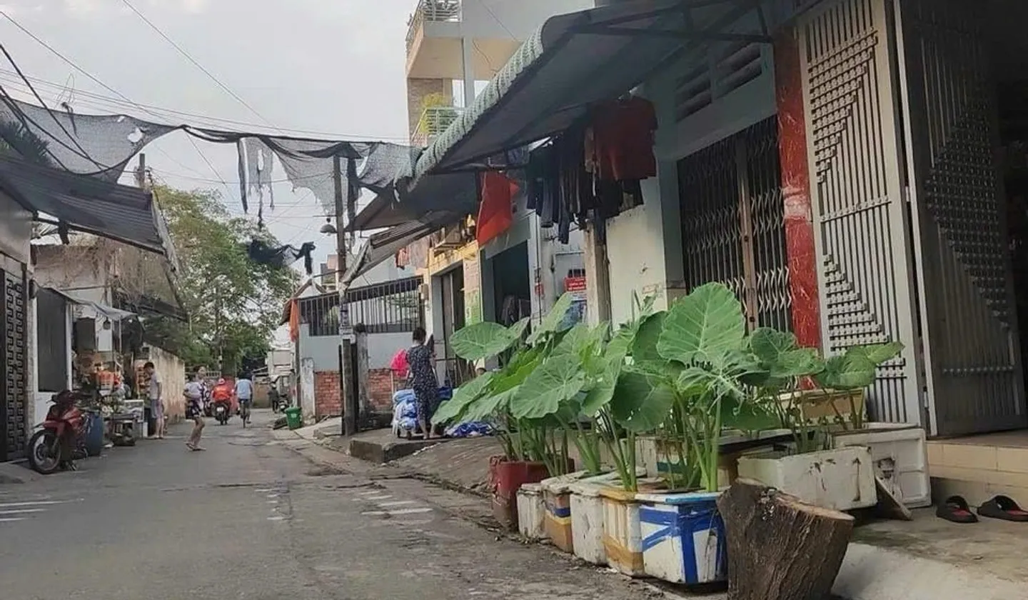 Bán nhà 2 tầng hẻm xe hơi diện tích 134m2 gần chợ Linh Xuân, khu dân trí an ninh... Bán nhà riêng tại Linh Xuân, Hồ Chí Minh 01