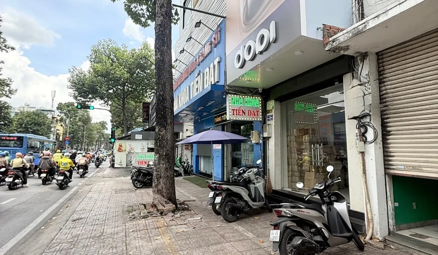 Nhà mặt phố Ba Tháng Hai - Vàng ròng cho kinh doanh sầm uất... Bán nhà mặt phố tại Bình Thới, Hồ Chí Minh 01