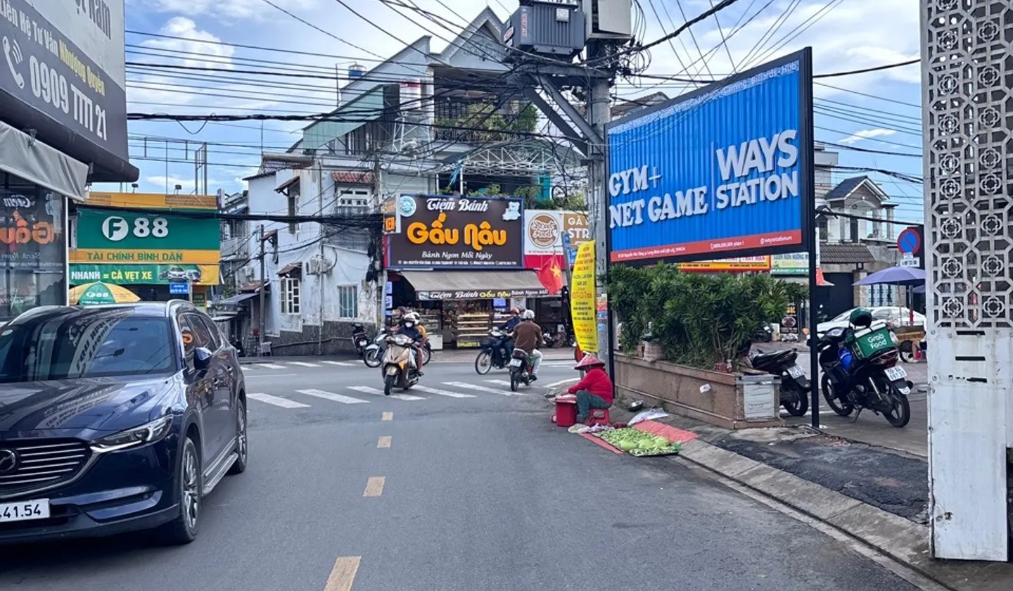 Đất thổ cư hiếm, vị trí vàng quận 9, sổ vuông, xây cao tầng thoải mái... Bán đất tại Long Bình, Hồ Chí Minh 01