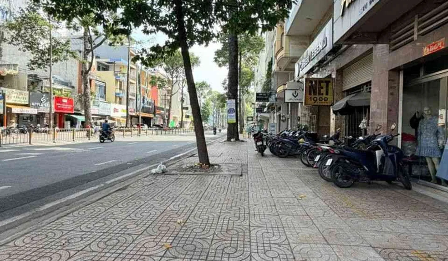 Bán nhà 2 mặt tiền 5 tầng tại quận 11, diện tích 49m2... Bán nhà mặt phố tại Minh Phụng, Hồ Chí Minh 01