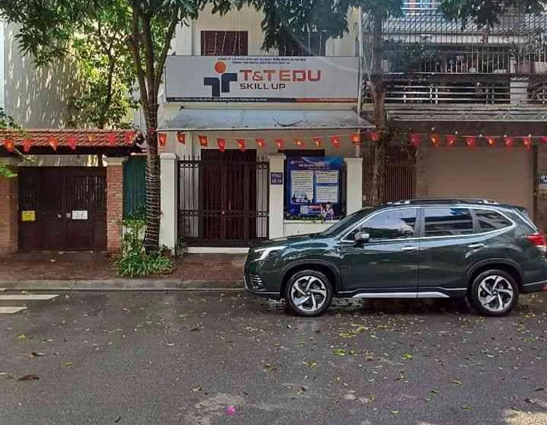 Bán nhà mặt phố 4 tầng tại phường Việt Hưng, Long Biên với mặt tiền 5m ô tô tránh... Bán nhà mặt phố tại Việt Hưng, Hà Nội 01