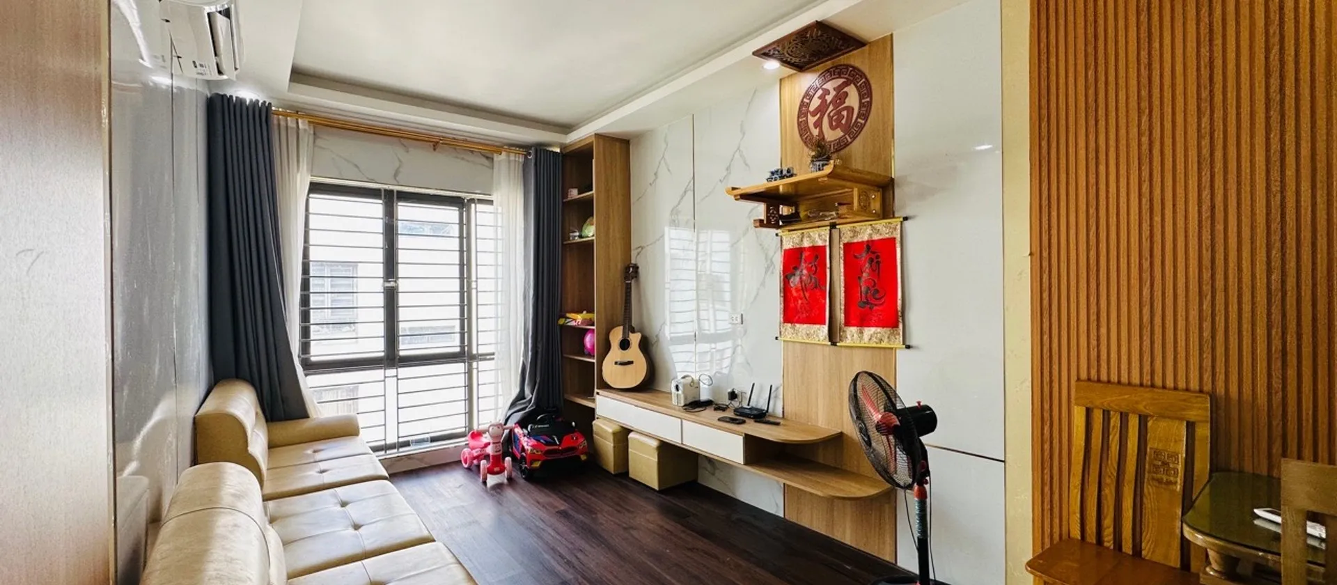 Bán căn hộ chung cư 2 phòng ngủ tại Hoàng Quốc Việt, căn góc view biển... Bán căn hộ chung cư tại Bãi Cháy, Quảng Ninh 01