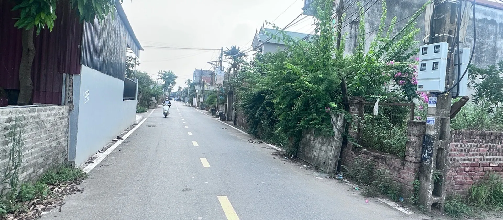 Bán Nhà Dòng tiền 102m2 mặt tiền 5m ngõ ô tô tránh thông , kinh doanh, sát sân vân động VPF... Bán đất tại Văn Giang, Hưng Yên 01