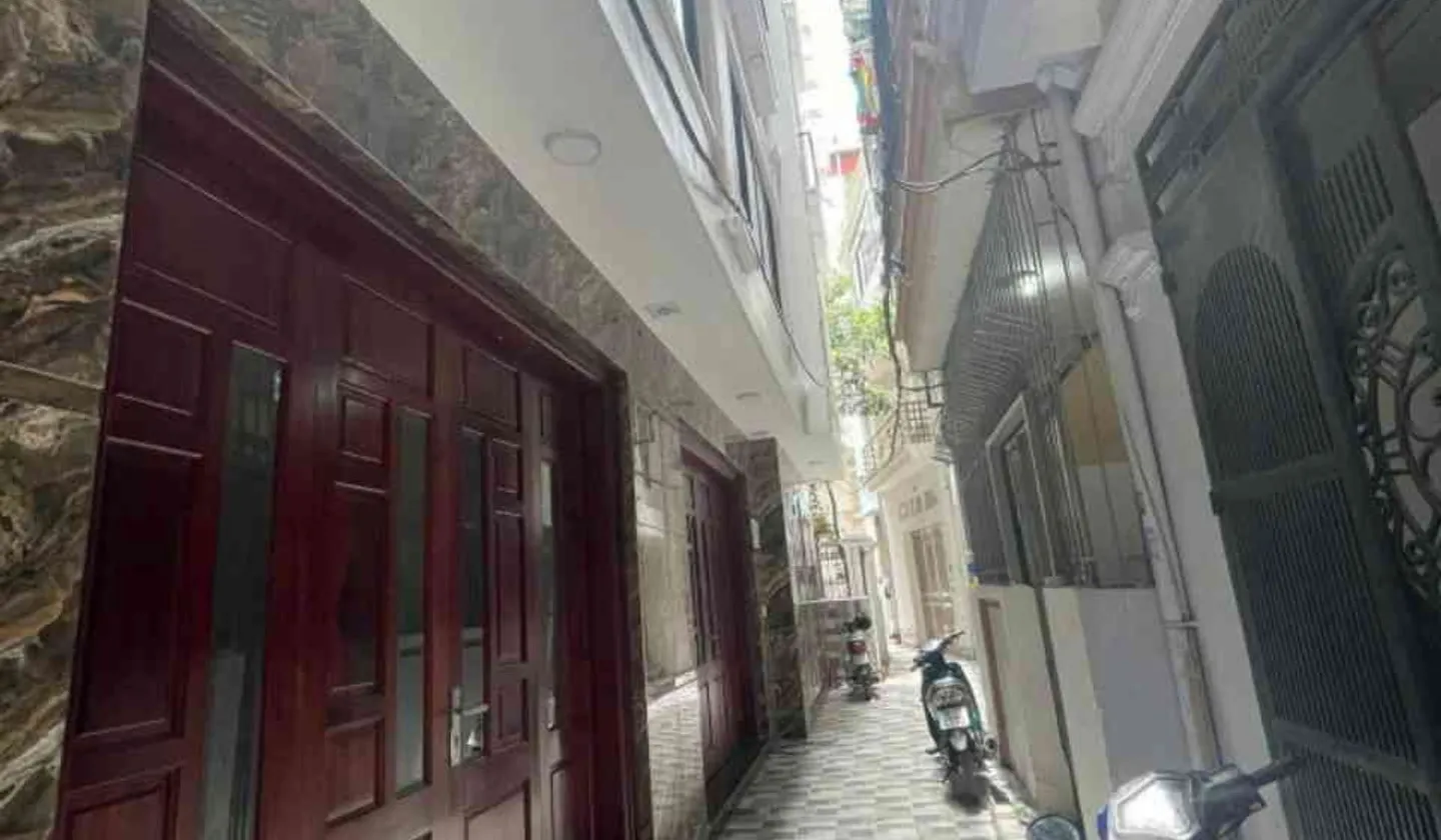 Cơ hội độc nhất Lạc Long Quân: Nhà 5 tầng gần hồ Tây giá chỉ 13 tỷ... Bán nhà riêng tại Tây Hồ, Hà Nội 01