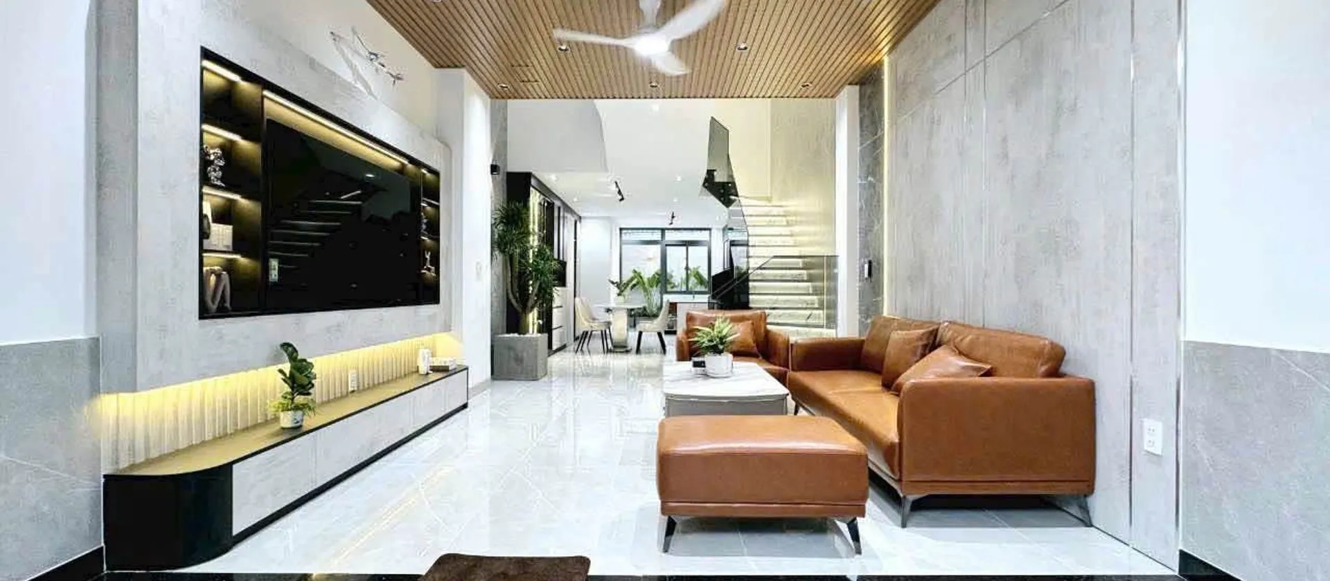 Nhà riêng 3 tầng 72m2, giá tốt tại quận trung tâm - lh 0934 194 634 Em Quý... Bán nhà riêng tại Tân Thuận, Hồ Chí Minh 01