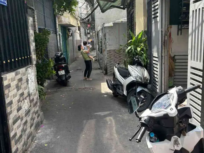 Nhà Nhỉnh 5t.ỷ ở Duơng bá Trạc - quận 8- DT 60m² - Hiện đang chia làm 3 căn cho thuê có thu nhậ... Bán nhà riêng tại Chánh Hưng, Hồ Chí Minh 01