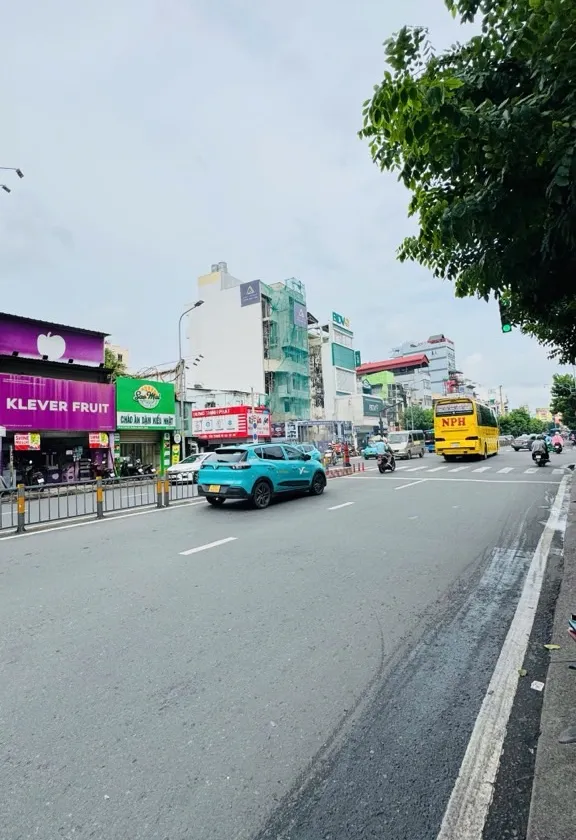 Nhà mặt tiền VIP quận 10, vị trí kinh doanh đắc địa, cơ hội đầu tư sinh lời ngay... Bán nhà mặt phố tại Hòa Hưng, Hồ Chí Minh 01
