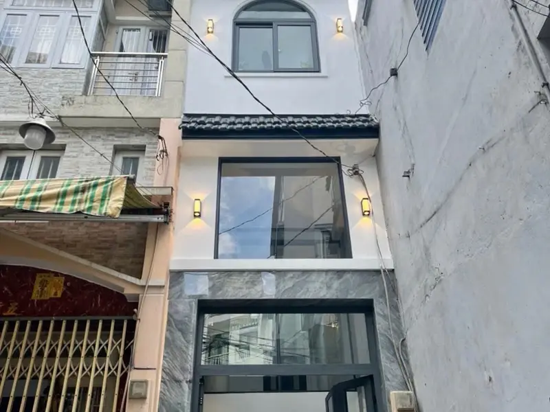 VỊ TRÍ ĐẸP - TRUNG TÂM QUẬN 11 - HẺM THÔNG GẦN CHỢ TRƯỜNG HỌC - NGAY LÊ ĐẠI HÀNH - LÊ THỊ BẠCH CÁT... Bán nhà riêng tại Bình Thới, Hồ Chí Minh 01