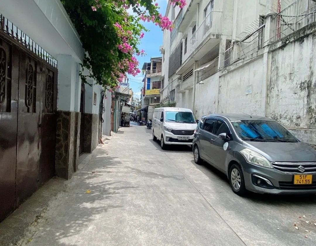 Nhà phố hẻm xe hơi, 5 tầng góc 2 mặt hẻm quận 3, tiện kinh doanh và cho thuê, mở quán... Bán nhà riêng tại Nhiêu Lộc, Hồ Chí Minh 01