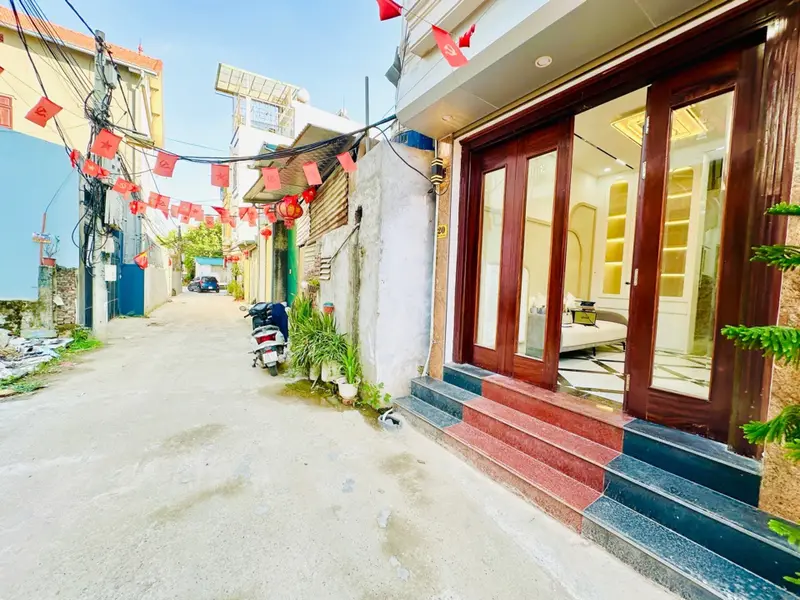 Chỉ hơn 6 tỷ có ngay Nhà đẹp ở ngay,5 Tầng Ô Tô Vào Nhà , Tại Bát Khối- Bồ Đề- Hà Nội... Bán nhà riêng tại Long Biên, Hà Nội 01