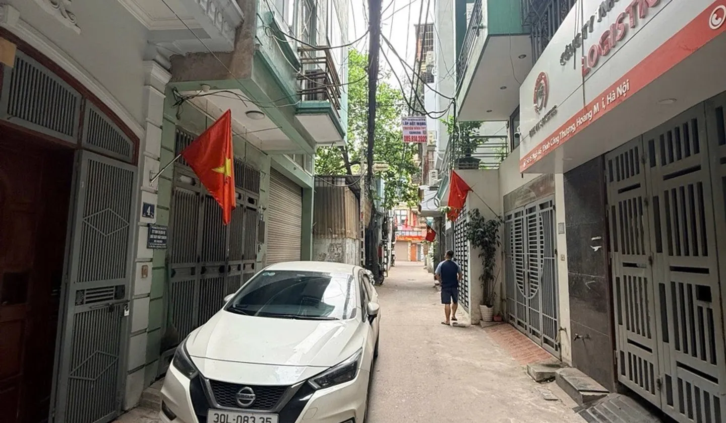 Bán nhà riêng 5 tầng tại quận Hoàng Mai, diện tích 43.2m2, vị trí gần Ngã Tư Sở... Bán nhà riêng tại Định Công, Hà Nội 01