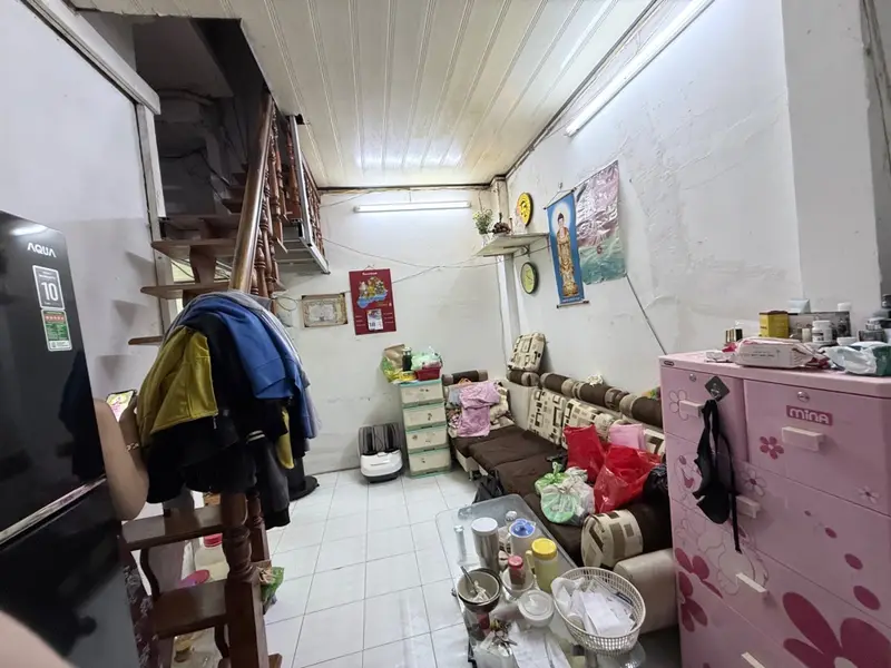 Nhà riêng 2 tầng gần mặt tiền đường Hòa Hưng, diện tích sử dụng lớn... Bán nhà riêng tại Hòa Hưng, Hồ Chí Minh 01