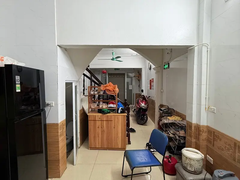 Bán nhà riêng 4 tầng tại Kim Ngưu, 10m ra mặt phố, diện tích 35.3 m², đang cho thuê... Bán nhà riêng tại Vĩnh Tuy, Hà Nội 01