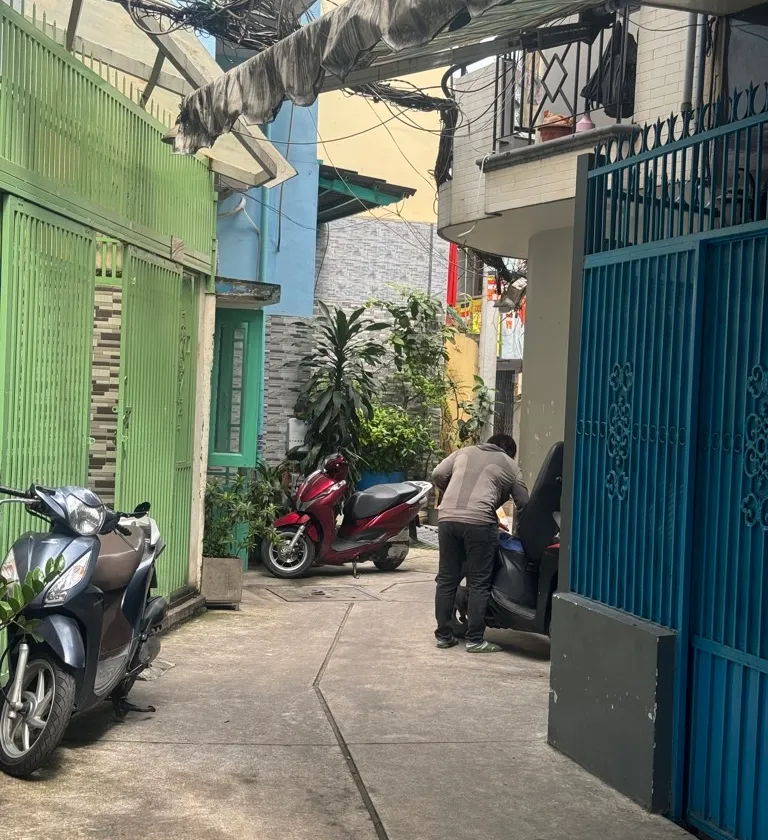 Nhà Lê Văn Sỹ 4m1x8.3
Giá 5.tỷ2... Bán nhà riêng tại Nhiêu Lộc, Hồ Chí Minh 01
