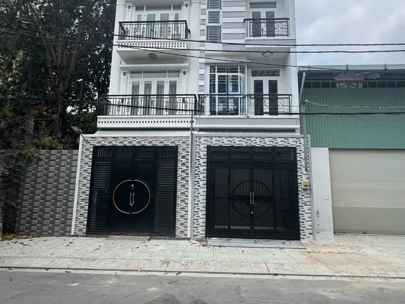 Cơ hội hiếm có sở hữu nhà mặt phố Nam Hùng Vương tiện kinh doanh và an cư... Bán nhà mặt phố tại An Lạc, Hồ Chí Minh 01