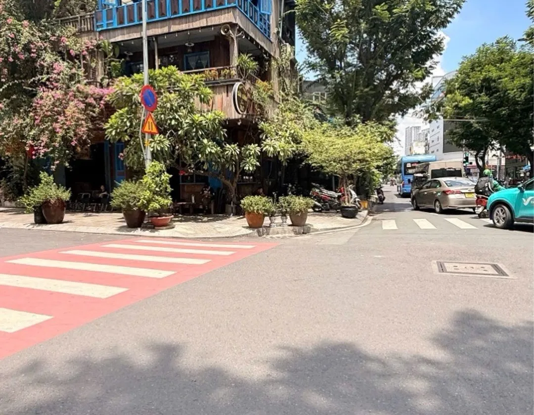 BÁN NHÀ MẶT TIỀN PHẠM NGŨ LÃO – DT 5,3 x 13,2M – DIỆN TÍCH CÔNG NHẬN 63M² – 1 TRỆT – VÀO Ở NGAY –... Bán nhà mặt phố tại Bến Thành, Hồ Chí Minh 01