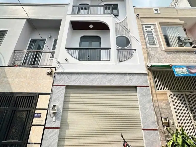 Nhà 4 tầng rộng rãi gần Lã Xuân Oai, Long Trường, sẵn nội thất xịn... Bán nhà riêng tại Long Trường, Hồ Chí Minh 01