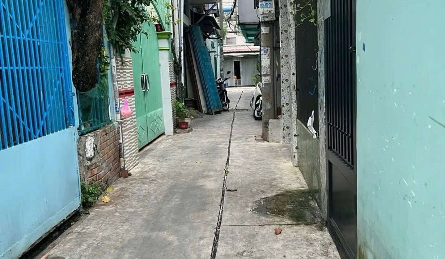 Nhà Hẻm Thông Quận 11 - Giá Tốt, Tiện Ích Đầy Đủ... Bán nhà riêng tại Hòa Bình, Hồ Chí Minh 01