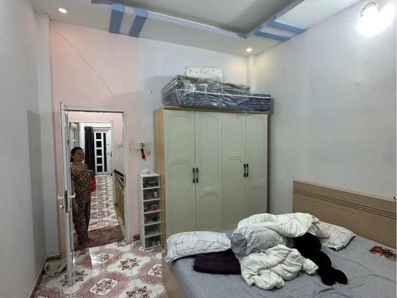 Nhà 2 tầng 2PN 2WC khu trung tâm Quận 6 giá 6,3 tỷ... Bán nhà riêng tại Phú Lâm, Hồ Chí Minh 01