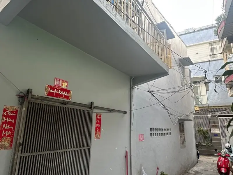- Vị trí: gần ngã tư Nguyễn Trãi, Nguyễn Văn Cừ. Cung đường kinh doanh thời trang cao cấp, sầm uất…... Bán nhà riêng tại Chợ Quán, Hồ Chí Minh 01