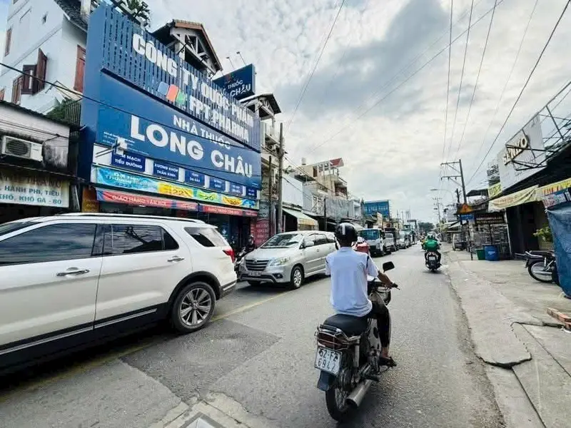 🔥🔥NHÀ C4 CŨ TIỆN XÂY MỚI 1/ ĐS5 LINH XUÂN, TP. THỦ ĐỨC
📍Vị trí: Ngay chợ và UBND P. Linh Xuân. C... Bán đất tại Linh Xuân, Hồ Chí Minh 01