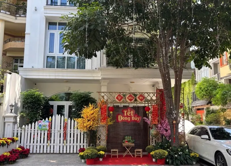 Bán biệt thự 4 lầu, lô góc 2 mặt tiền Nguyễn Trọng Tuyển, 175m2, ngang 8m... Bán nhà riêng tại Tân Sơn Hòa, Hồ Chí Minh 01