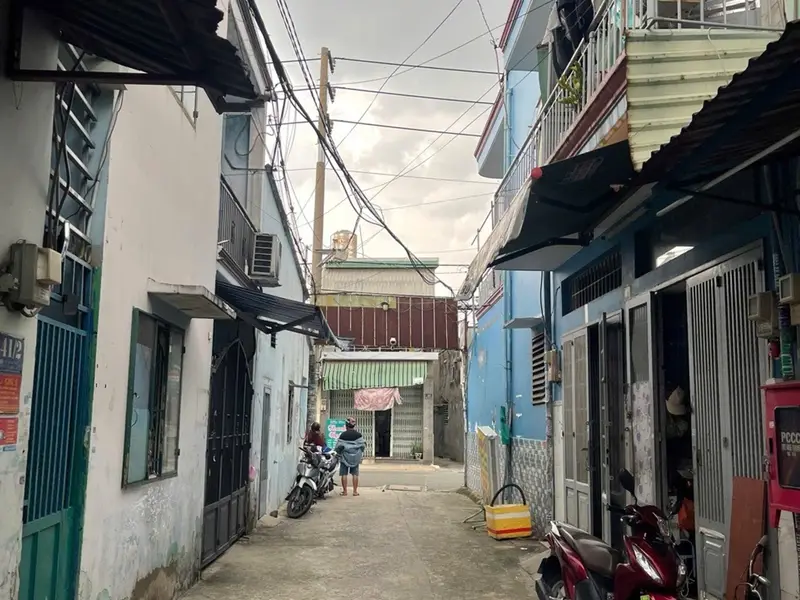 Bán nhà 2 tầng 35m2, 4PN, hẻm xe hơi gần chợ Cầu Quang Trung... Bán nhà riêng tại Đông Hưng Thuận, Hồ Chí Minh 01