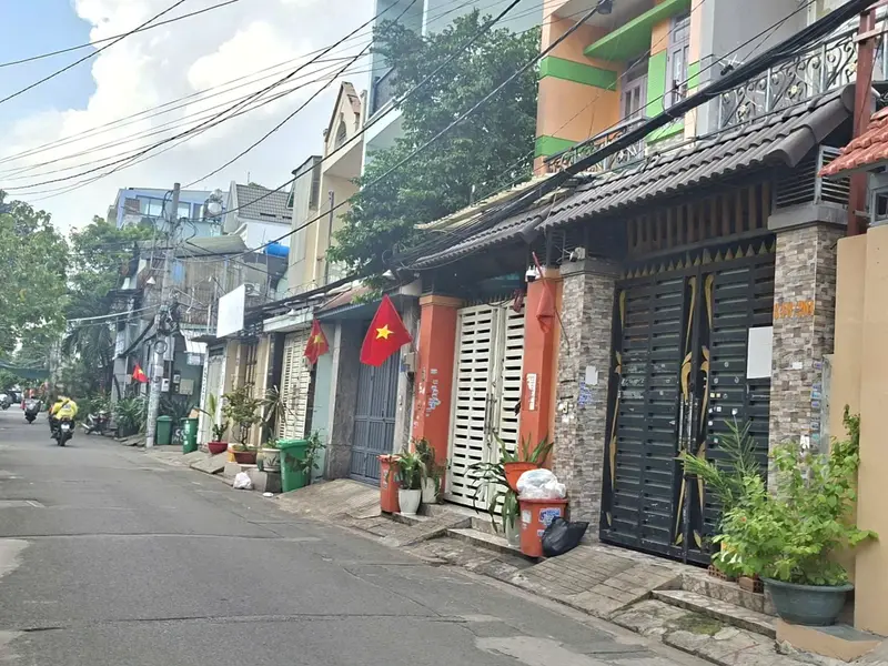 Nhà 5 tầng mới đẹp tại Bình Tân hơn 6ty, hẻm xe hơi... Bán nhà riêng tại Bình Trị Đông, Hồ Chí Minh 01