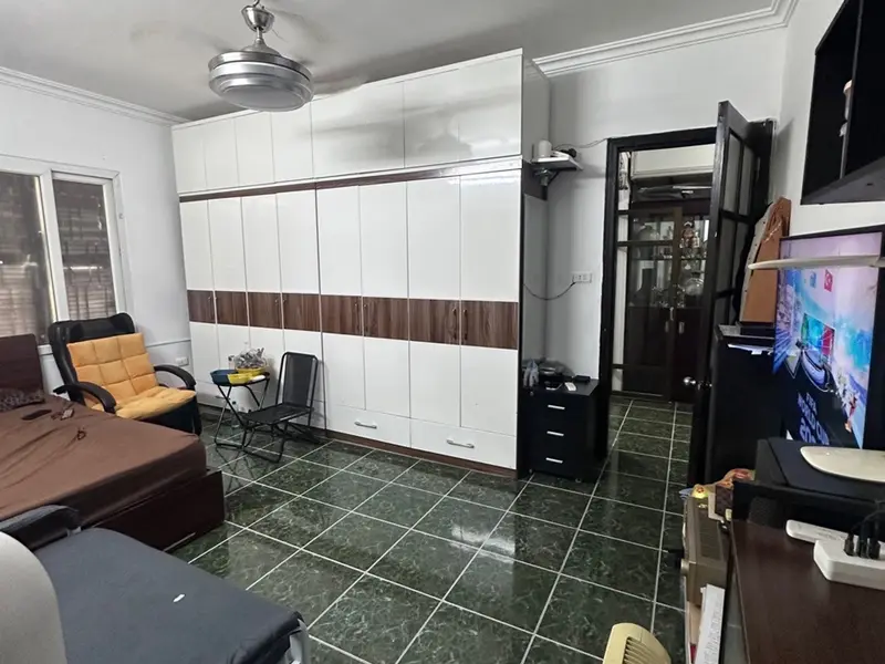 Bán căn hộ rộng 130m² tại TT Hoàng Ngọc Phách, quận Đống Đa, Hà Nội... Bán căn hộ chung cư tại Đống Đa, Hà Nội 01