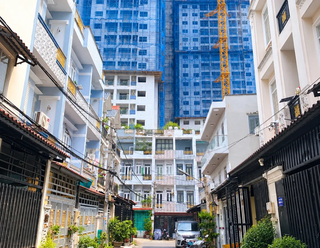 Lê Văn Lương - 6 Tỷ 9 - Đường 6m - Nhà 4 Tầng 105m² - Ngang 7,1m - 8PN... Bán nhà riêng tại Hiệp Phước, Hồ Chí Minh 01