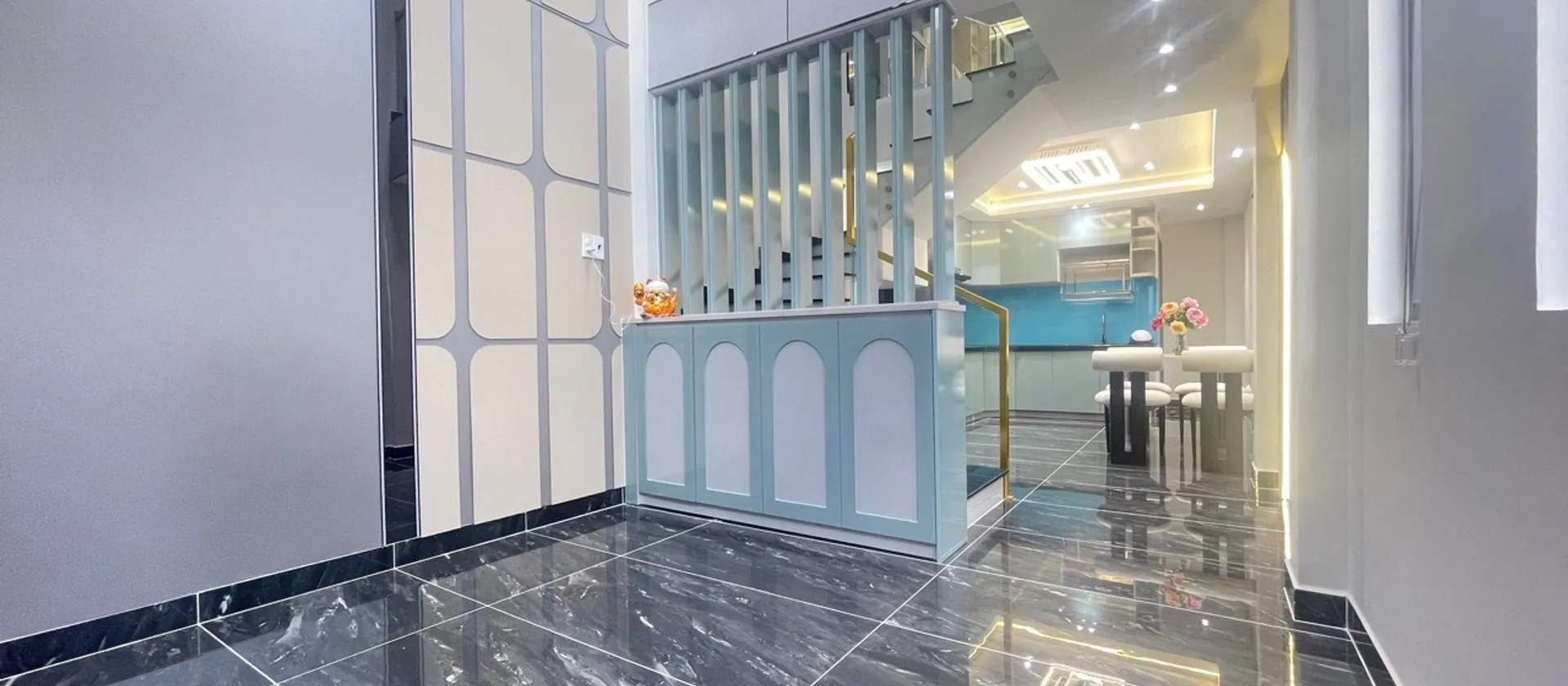 Nhà 5 tầng _ lô góc _ đất 55 m _ hẻm ngắn... Bán nhà riêng tại An Hội Đông, Hồ Chí Minh 01