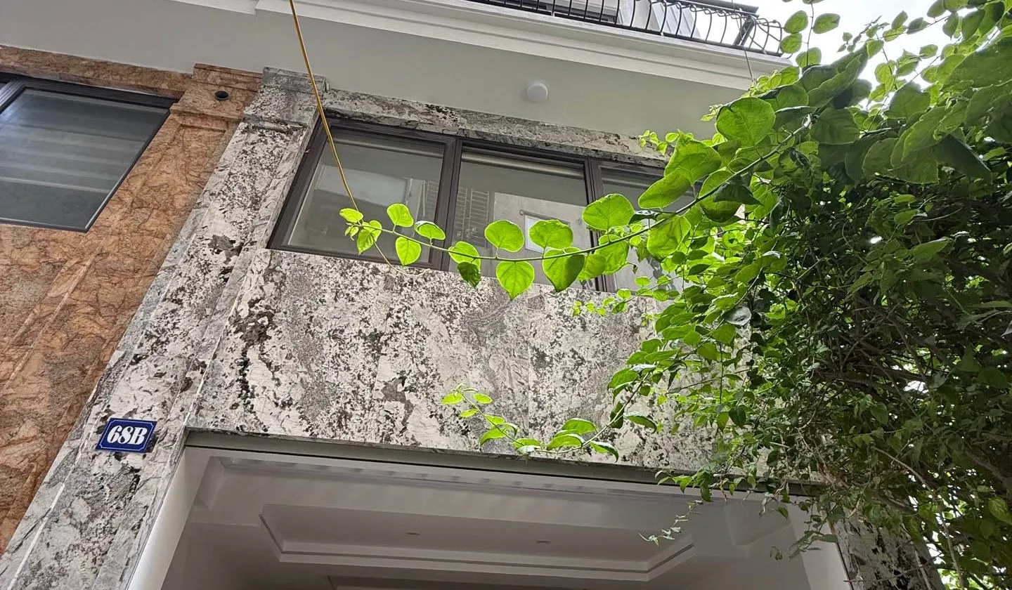 Bán nhà riêng 6 tầng có thang máy tại quận Cầu Giấy, diện tích 43m², giá 17.8 tỷ đồng... Bán nhà riêng tại Yên Hòa, Hà Nội 01