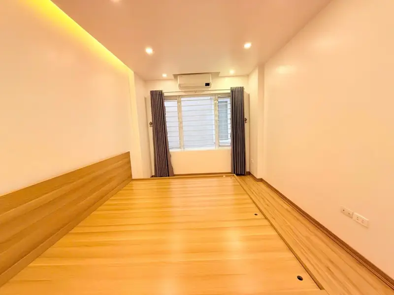 Cơ hội hiếm chỉ cần 8.6 tỷ có ngay sở hữu nhà 6 tầng tại phường Cầu Giấy, Hà Nội... Bán nhà riêng tại Cầu Giấy, Hà Nội 01