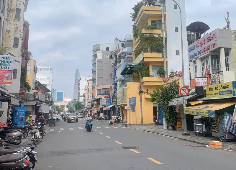 Bán nhà mặt phố Quận 1 diện tích 206m2, mặt tiền 10m, giá 190 tỷ đồng... Bán nhà mặt phố tại Cầu Ông Lãnh, Hồ Chí Minh 01
