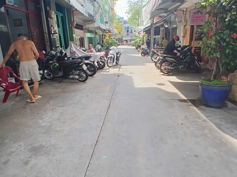 💵BÁN GẤP GIẢM 500 TR ( GIÁ CỦ 7,5 TỶ )
🏠Q11💰GIÁ : 6,xTỶ (TL )
🚘SÁT MT MINH PHỤNG - HẺN XE HƠI... Bán nhà riêng tại Minh Phụng, Hồ Chí Minh 01