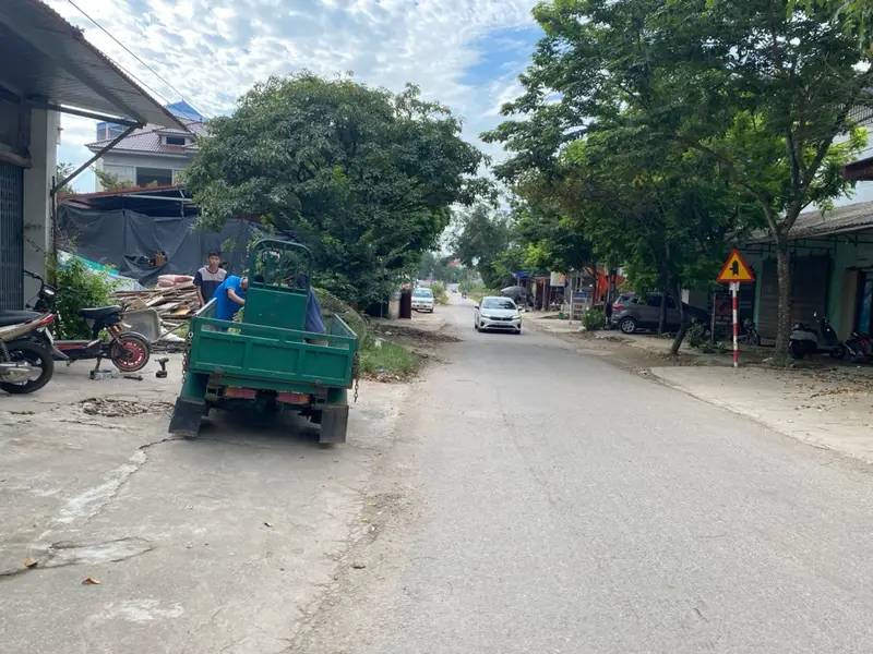 * SIÊU DÒNG TIỀN - TT PHƯỜNG BỐ HẠ - TIỆN ÍCH ĐIỆN ĐƯỜNG TRƯỜNG TRẠM ĐỀU TRONG BÁN KÍNH 500M... Bán nhà mặt phố tại Đồng Kỳ, Bắc Ninh 01