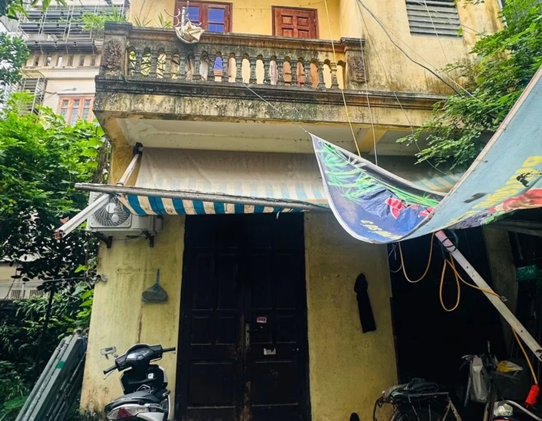 Bán nhà riêng 3 tầng tại quận Cầu Giấy, diện tích 70m², pháp lý đầy đủ... Bán nhà riêng tại Cầu Giấy, Hà Nội 01