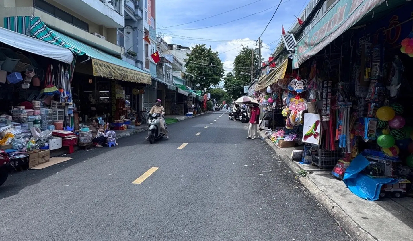 Bán shophouse 23m2 mặt tiền 2.8m tại Đinh Liệt, giá 2.55 tỷ... Bán Shophouse tại Phú Thọ Hòa, Hồ Chí Minh 01