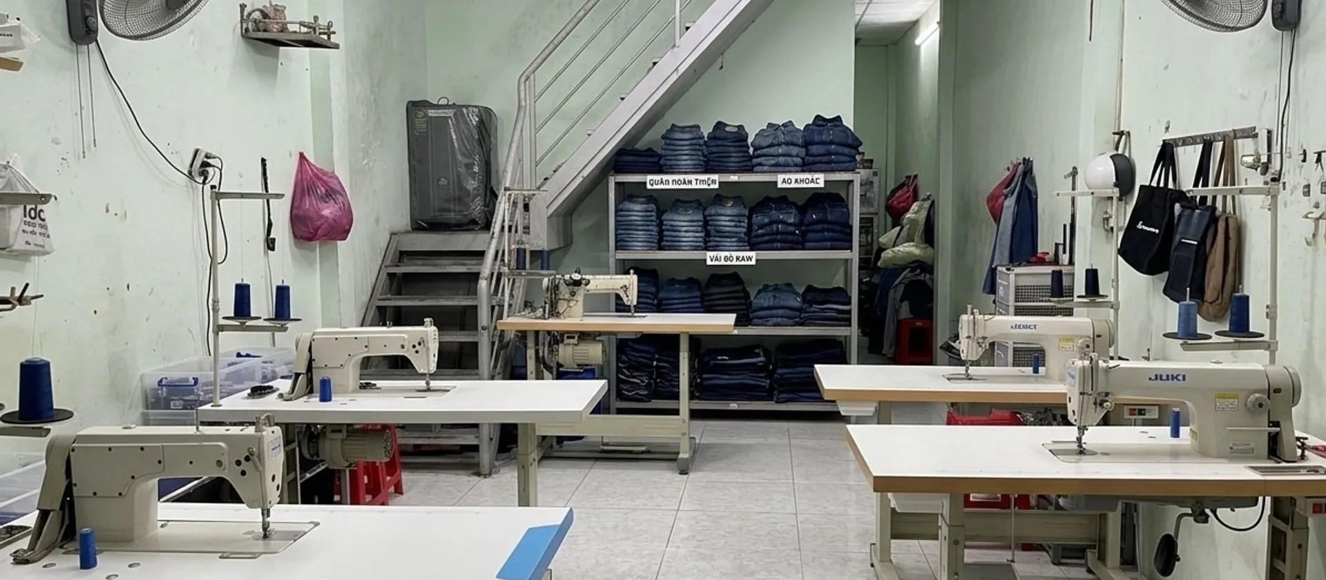 Nhà sát kênh tham lương đang phát triển, gần trường học , đi siêu thị Aeon 3 phút, nhà hẻm ô tô... Bán nhà riêng tại Bình Hưng Hòa, Hồ Chí Minh 01