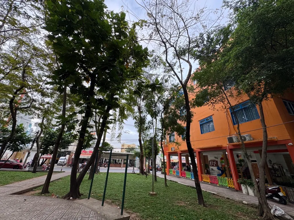 Bán nhà mặt phố lô góc view công viên, phường Bình Trị Đông B, Quận Bình Tân... Bán nhà mặt phố tại An Lạc, Hồ Chí Minh 01