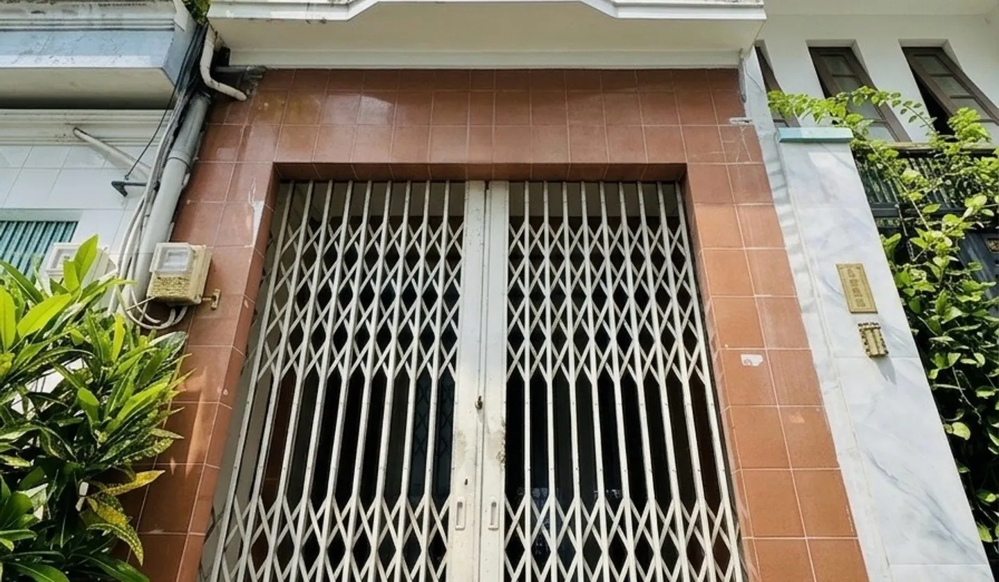 Nhà đẹp 2 tầng khu Phú Nhuận, hẻm xe hơi, giá tốt... Bán nhà riêng tại Phú Nhuận, Hồ Chí Minh 01