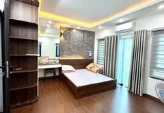VỪA TIỀN - NHÀ ĐẸP Ở LUÔN - NỘI THẤT CƠ BẢN - GẦN Ô TÔ

Mô tả:
- Nhà 5 tầng còn khá mới, nội thất đ... Bán nhà riêng tại Bồ Đề, Hà Nội 09