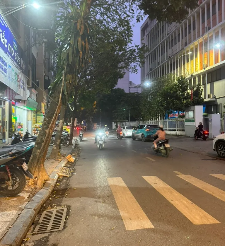 Lê Lợi , nhà 5 tầng trung tâm Hà Đông, sổ đỏ chính chủ, giá hợp lý... Bán owner_side tại Hà Đông, Hà Nội 01
