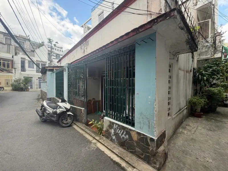 Bán nhà lô góc hẻm xe hơi tại Tân Bình, diện tích 46m2... Bán nhà riêng tại Tân Hòa, Hồ Chí Minh 01